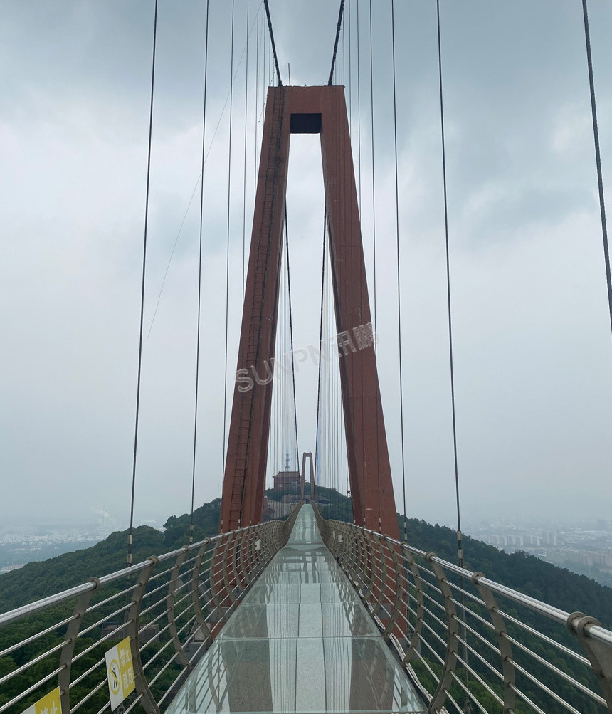 讯鹏客流统计系统-空中玻璃桥项目