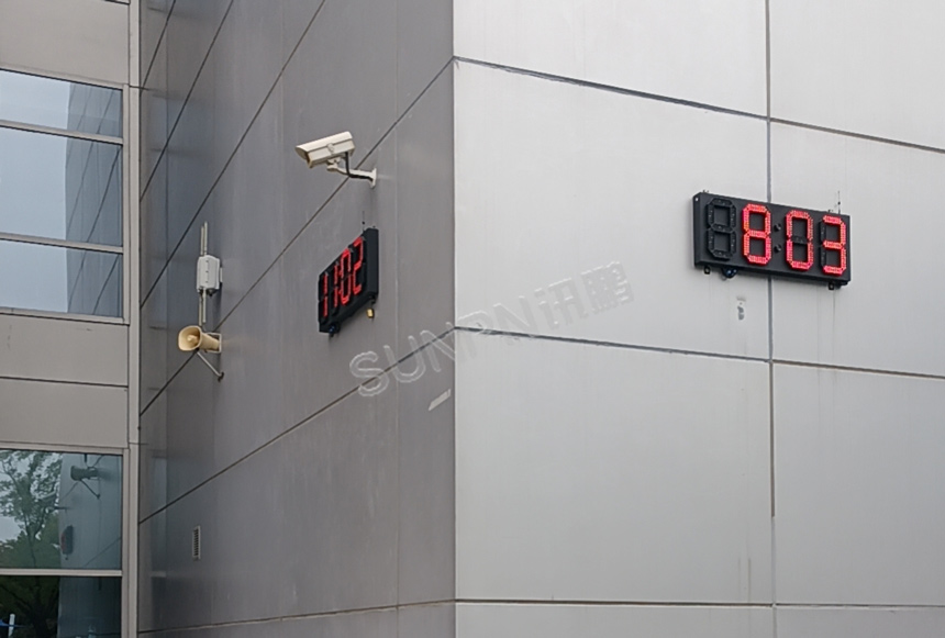 深圳讯鹏户外LED电子钟防水防尘
