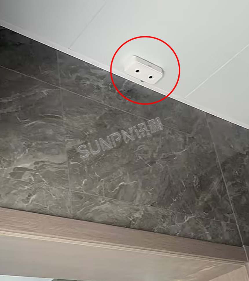 深圳讯鹏智慧公厕系统-客流量摄像机实拍