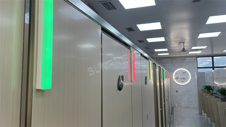 讯鹏科技智慧公厕指示灯展示