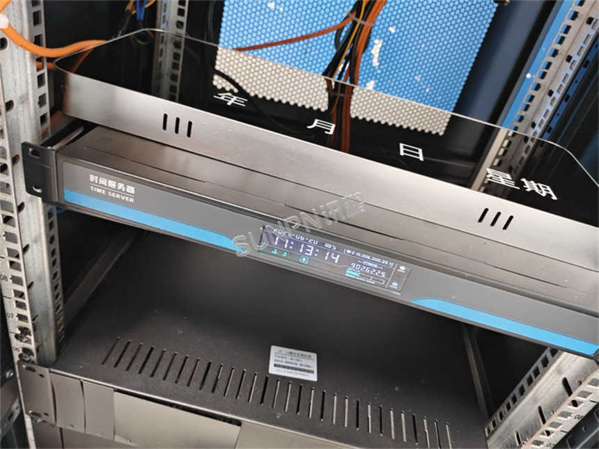 讯鹏科技NTP时间服务器实拍