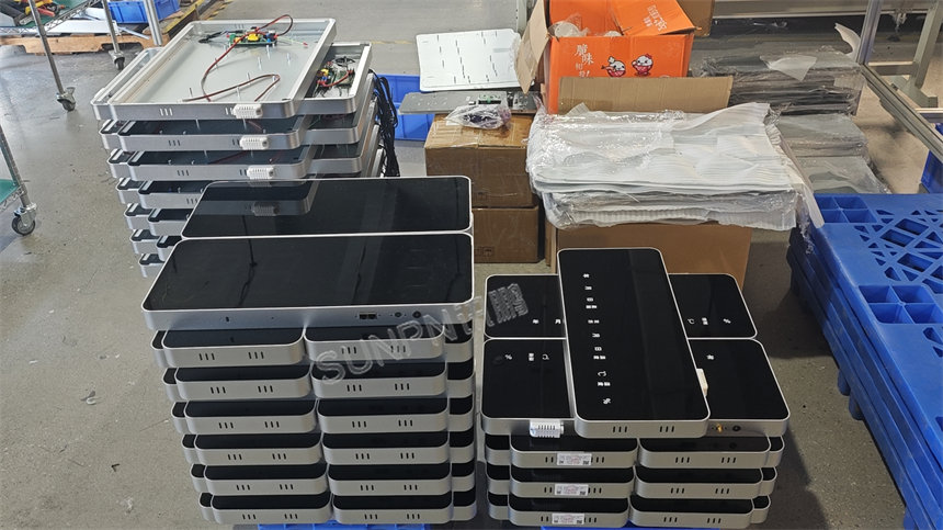 讯鹏科技网络同步时钟生产现场