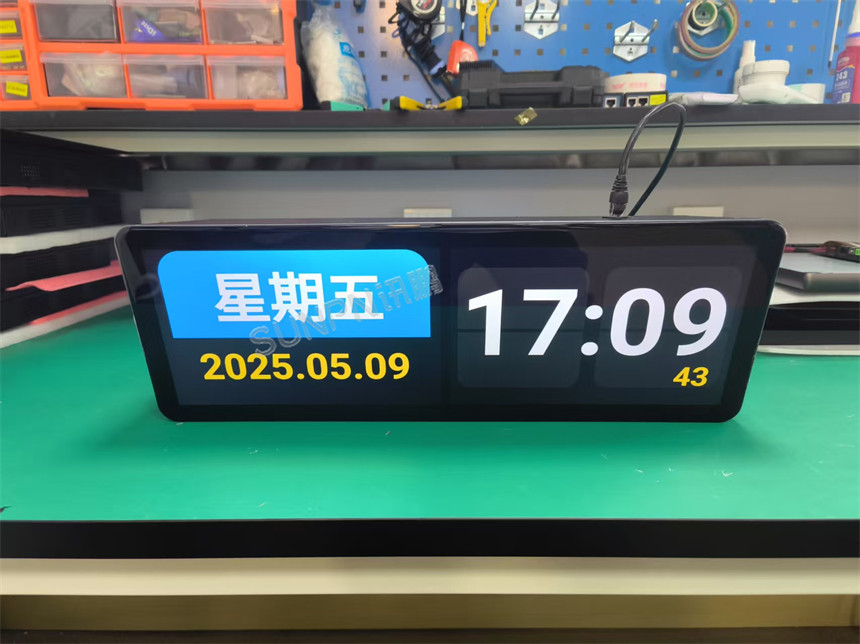 讯鹏液晶网络同步时钟-外观展示 讯鹏液晶网络同步时钟-外观展示